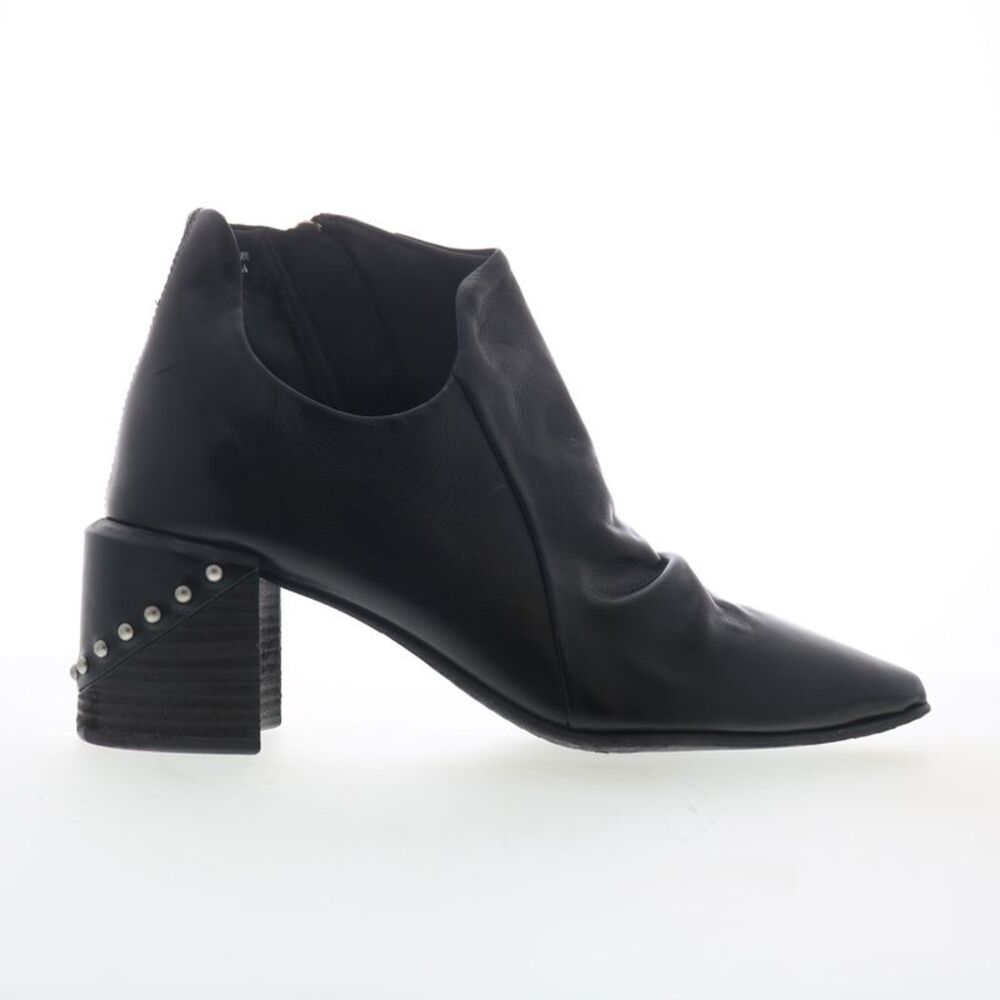 A.S. 98 Womens Vince Black Boots (NWT)